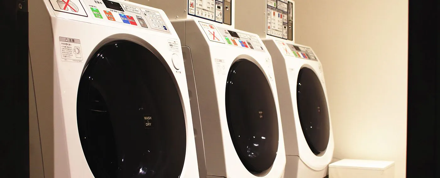 全自動投幣式自助洗衣店