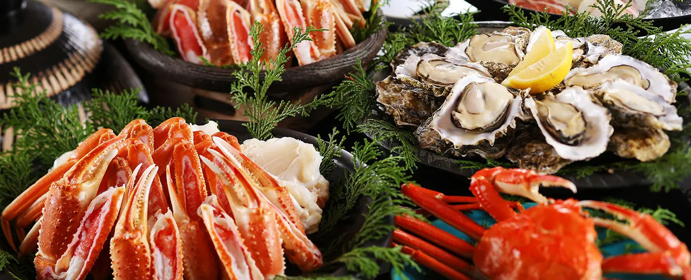 【แผนอิ่มอร่อยสุดหรู หอยนางรมย่าง & ปูมัตสึบะ】“ความอร่อยแห่งฤดูหนาวแบบจัดเต็มสองเมนู!” ลิ้มรสที่สุดของวัตถุดิบตามฤดูกาลในครั้งเดียว