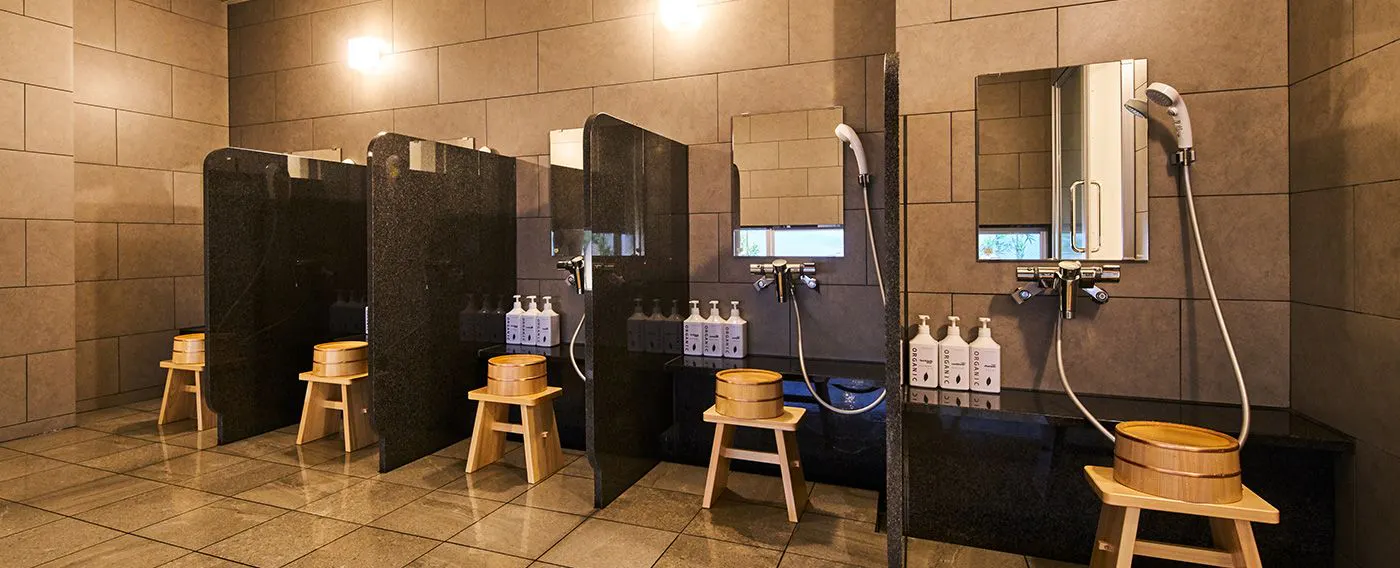 น้ำพุร้อนเมืองลอย