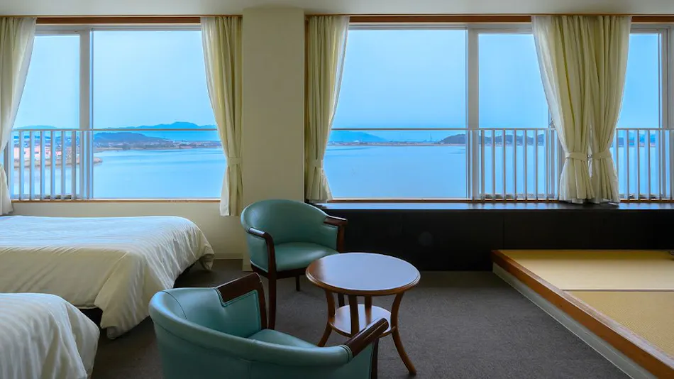 Lakeside Onsen Inn Kunibiki Glamping Base IZUMO