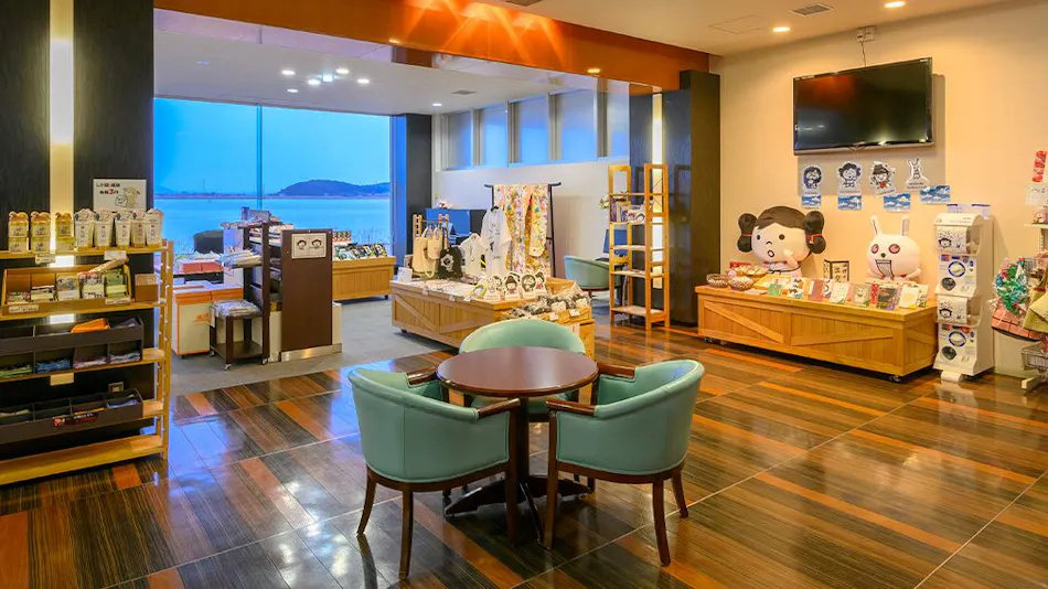 Lakeside Onsen Inn Kunibiki Glamping Base IZUMO