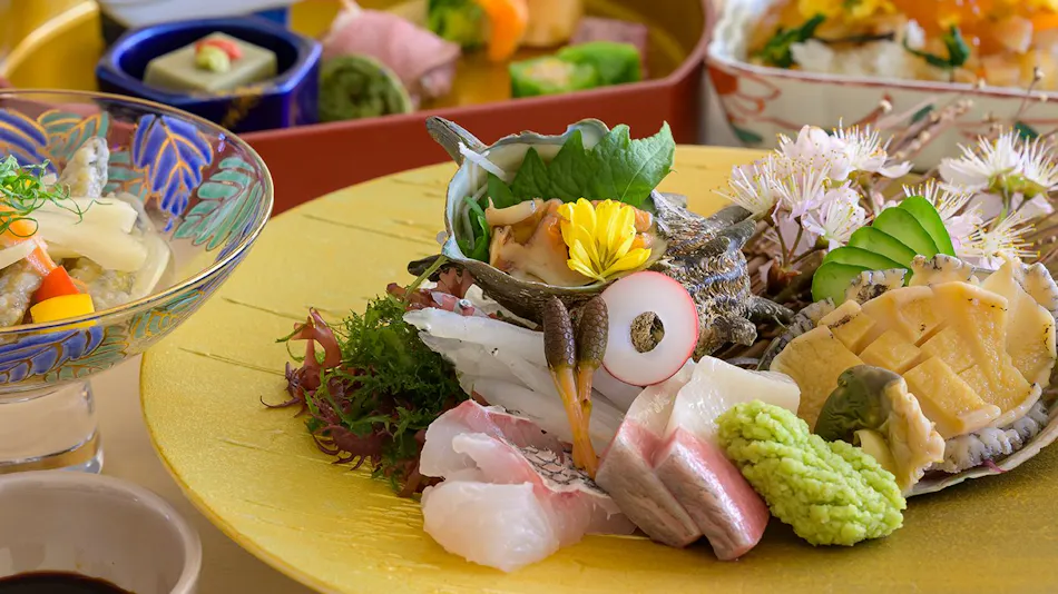 Lakeside Onsen Inn Kunibiki Glamping Base IZUMO
