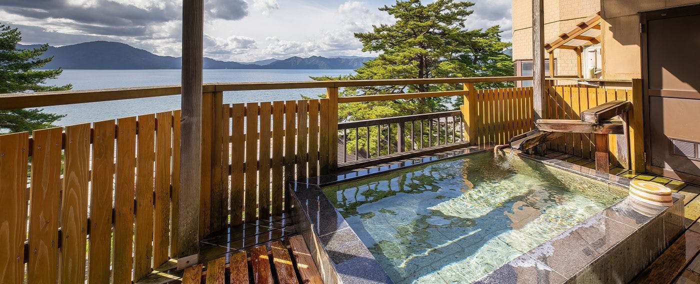 ออนเซ็นกลางแจ้งส่วนตัวพร้อมวิว