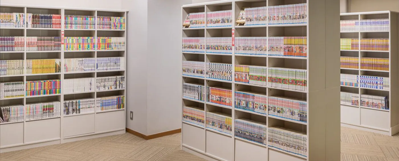 Rak buku di Kua Resort Yunofunesawa