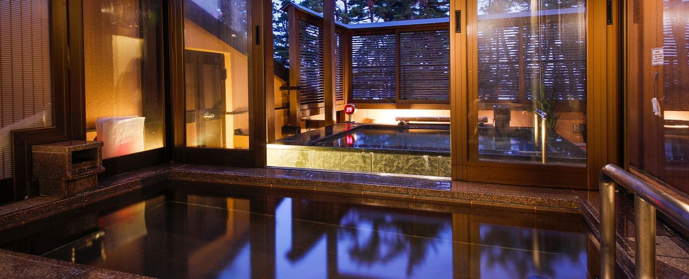 ออนเซ็นกลางแจ้ง