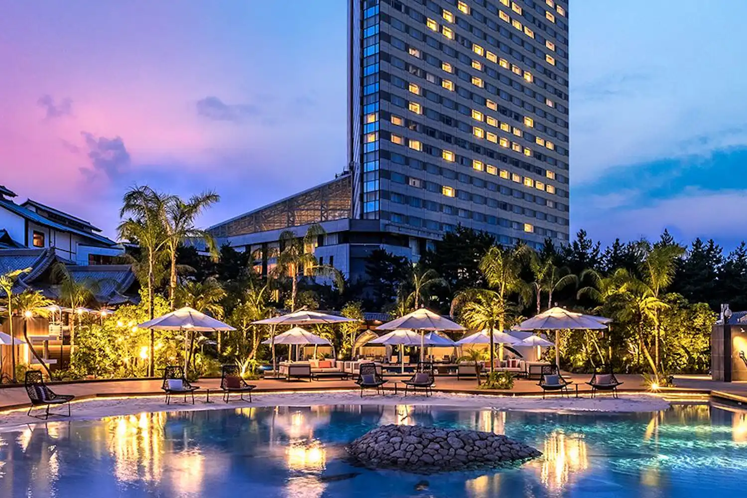 ภายนอกอาคาร