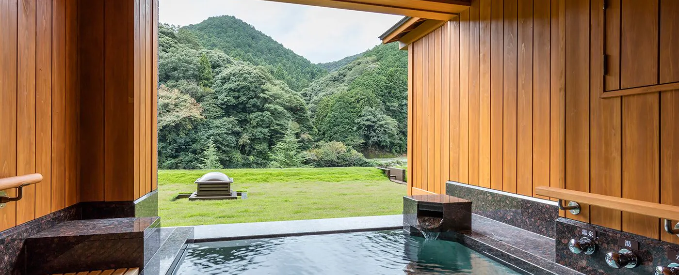 Private open-air bath