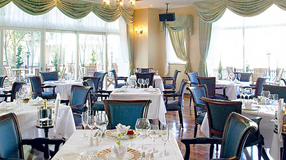 Old England Dogo Yamanote Hotel