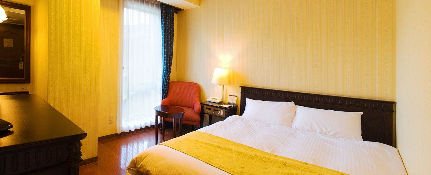 Old England Dogo Yamanote Hotel