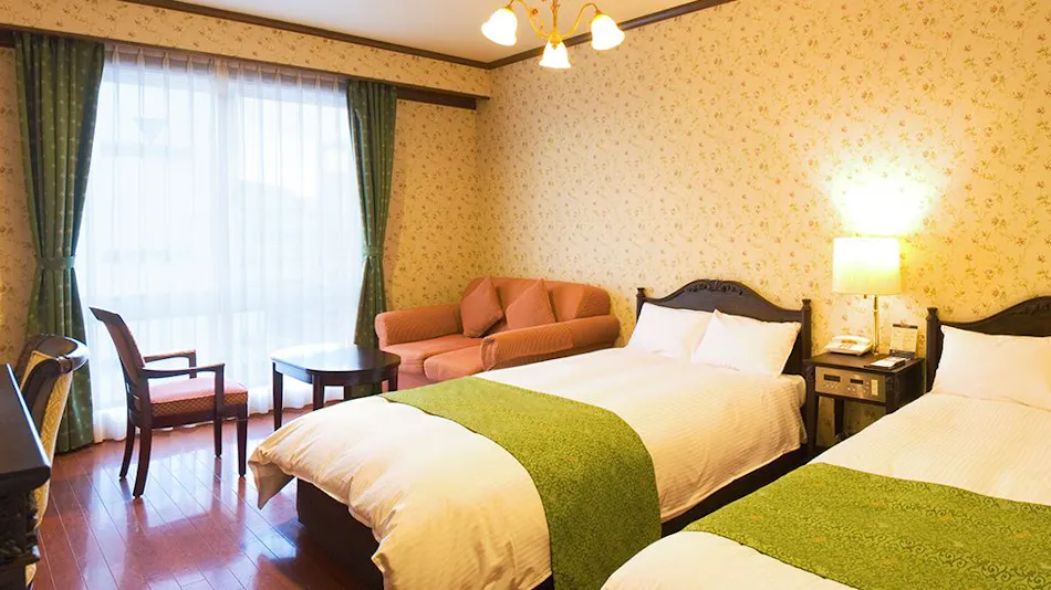 Old England Dogo Yamanote Hotel