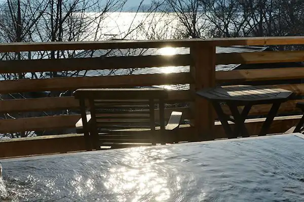 ห้องพักสไตล์ญี่ปุ่นและตะวันตกขนาด 72 ตร.ม. พร้อมอ่างอาบน้ำกลางแจ้ง ห้ามสูบบุหรี่