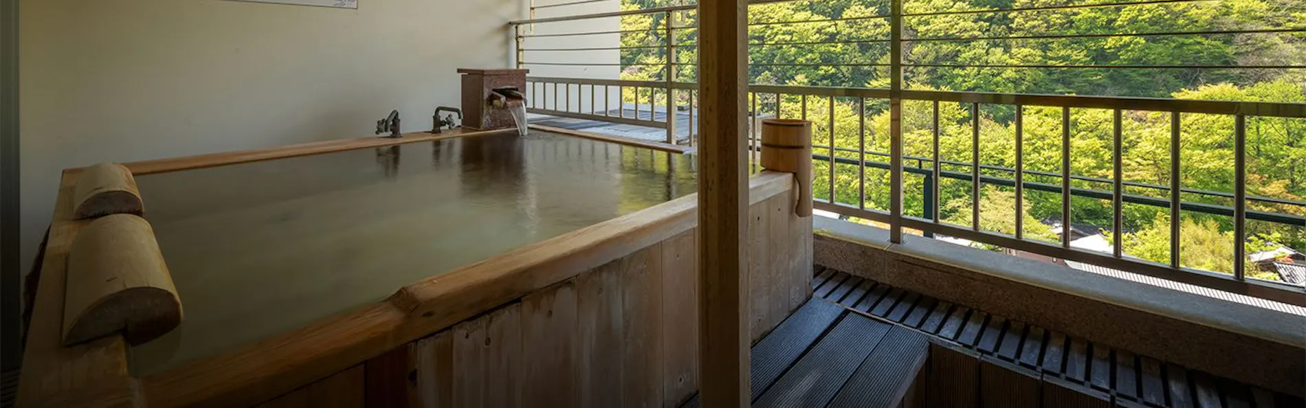 ホテル華の湯