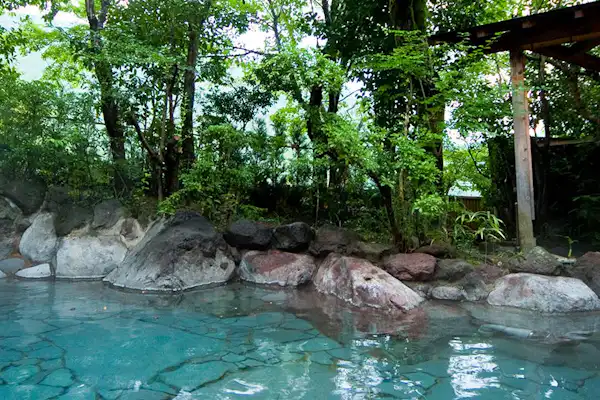 บ่อน้ำพุร้อนกลางแจ้ง