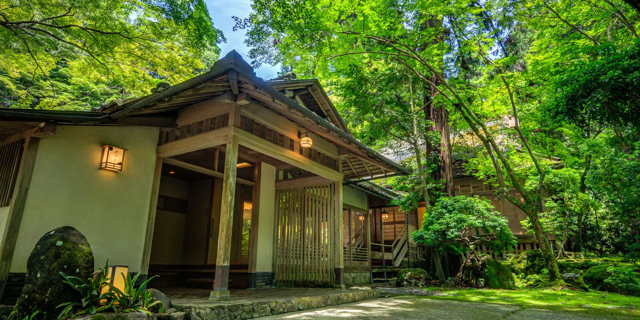 奈良・春日奥山 月日亭 — 一休.comでこの宿を見る(広告)