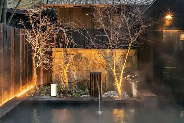 Bilik mandi terbuka peribadi