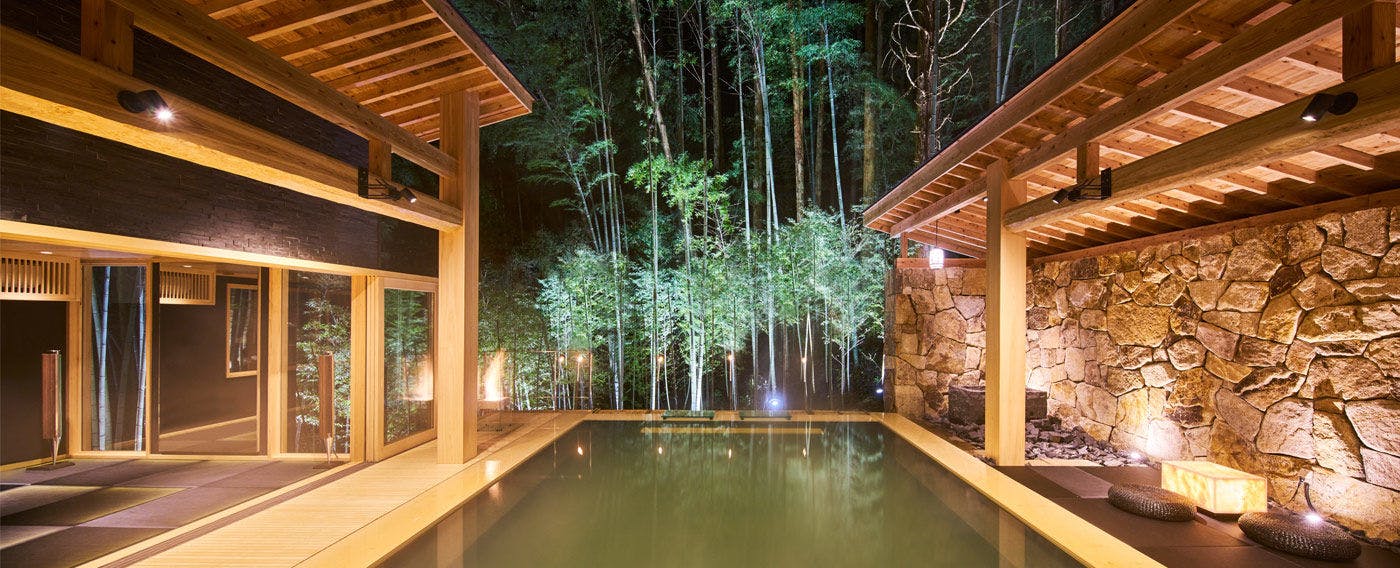 Mata air panas dan mandi