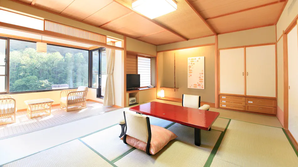 Ryotei Hanayura