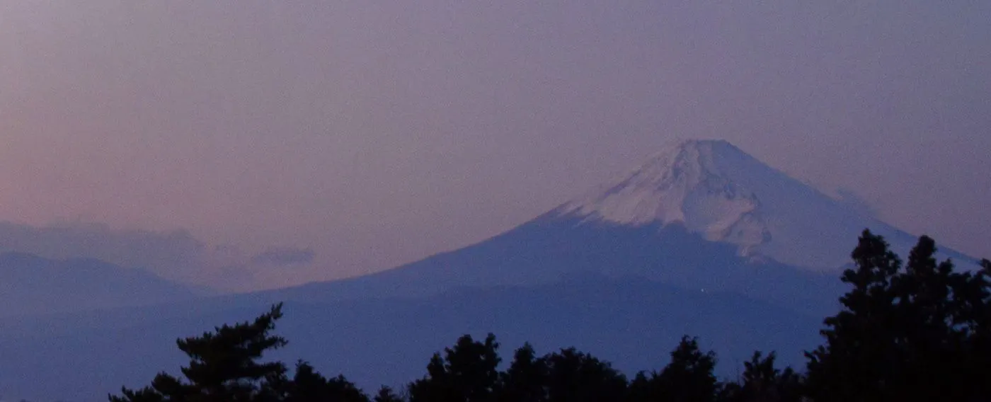 標高900mに位置する天空のリゾートホテルからは富士山を眺めることができます。