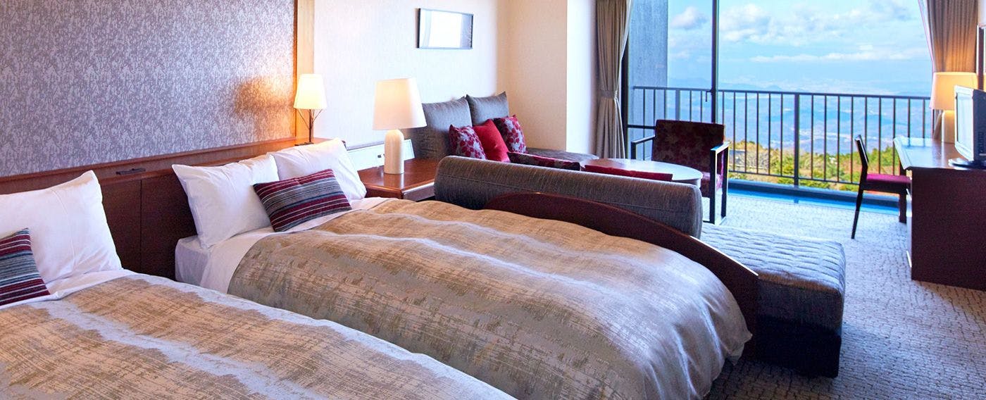 美しい景色を眺めながら天城高原の大自然を愉しむ