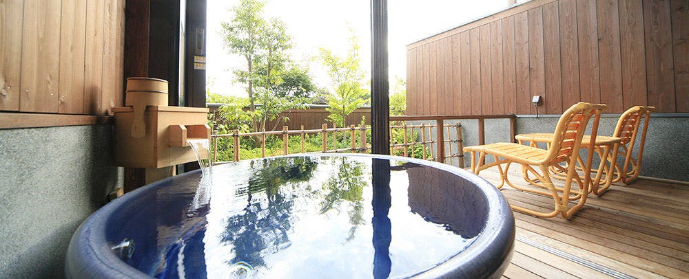 Nara Manyo Wakakusa no Yado Mikasa