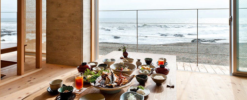 里海邸 金波楼本邸 の空室状況を確認する 宿泊予約は 一休 Com