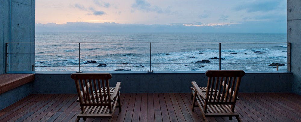 里海邸 －金波楼本邸－