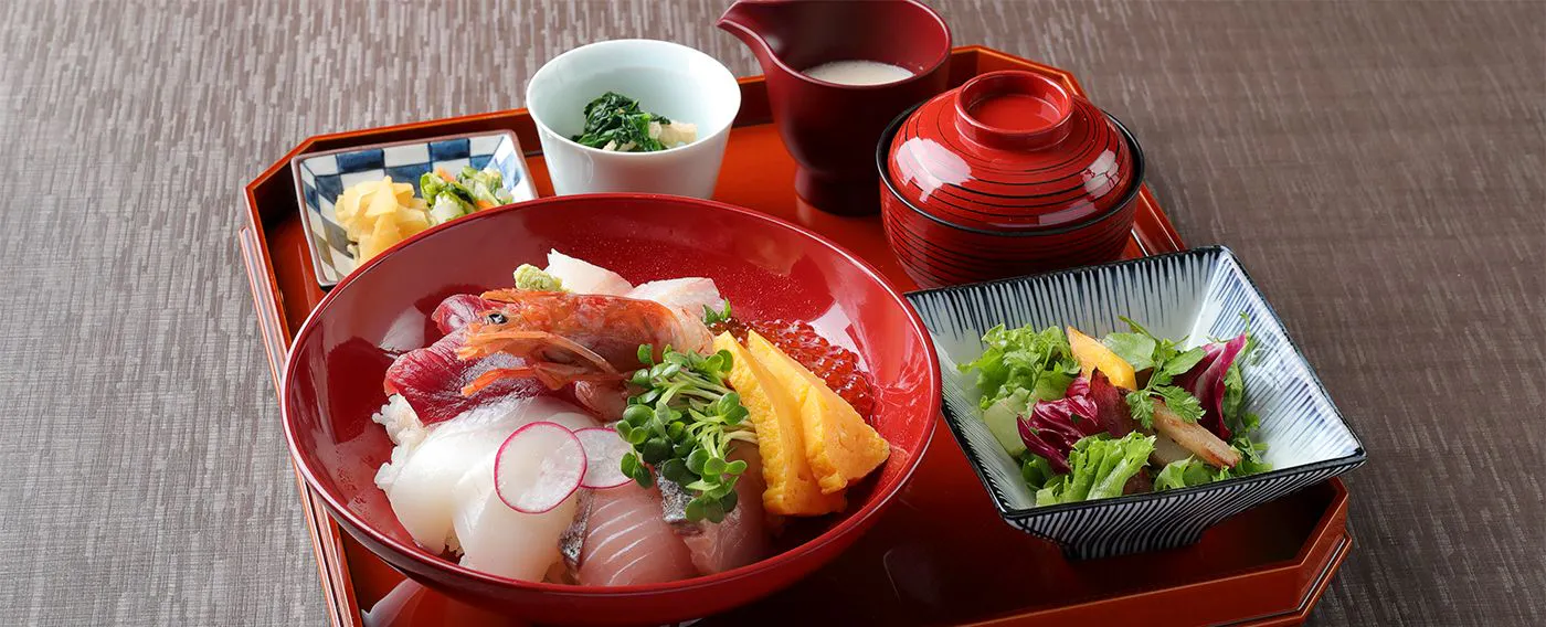 ร้านอาหารทะเลท้องถิ่น Ise Amimoto Shokudo