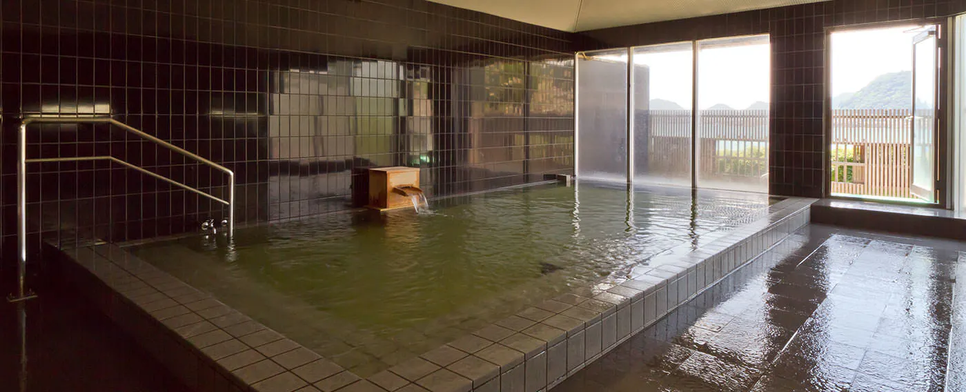 น้ำพุร้อนและอ่างอาบน้ำ