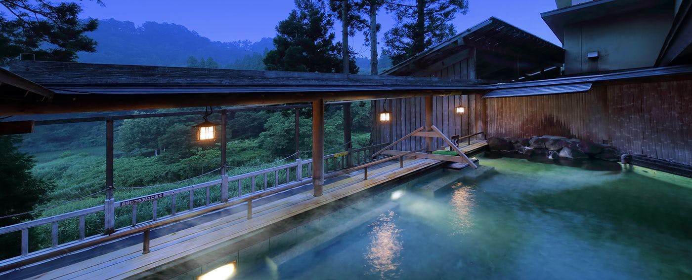 น้ำพุร้อนและอ่างอาบน้ำ