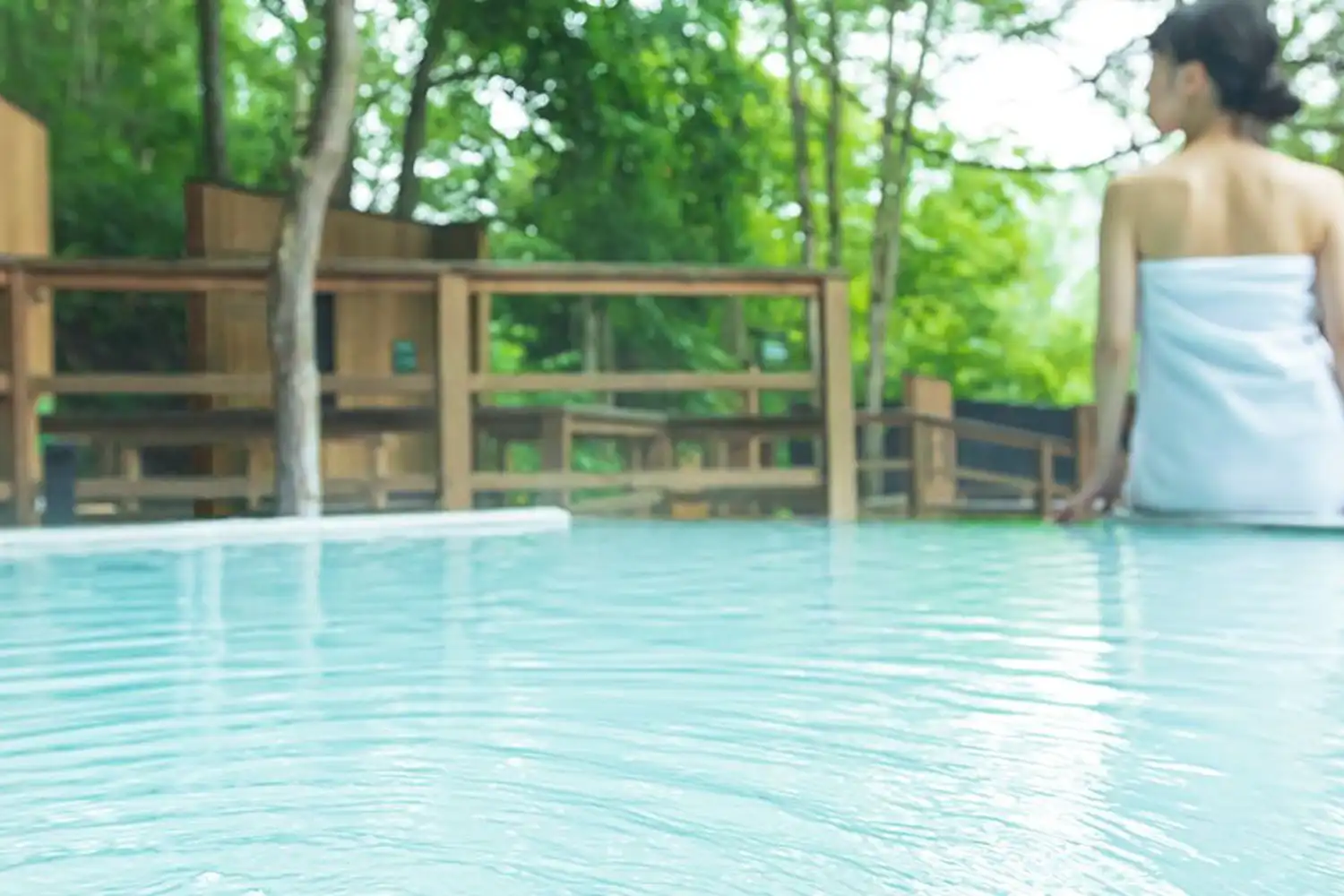 ภาพบ่อน้ำพุร้อนกลางแจ้ง