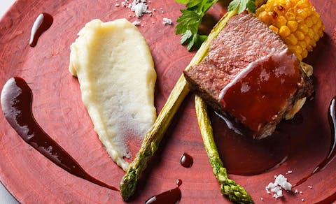 開拓の母 像の宿で フレンチ をご紹介 最上のひとときをどうぞ 一休 Com