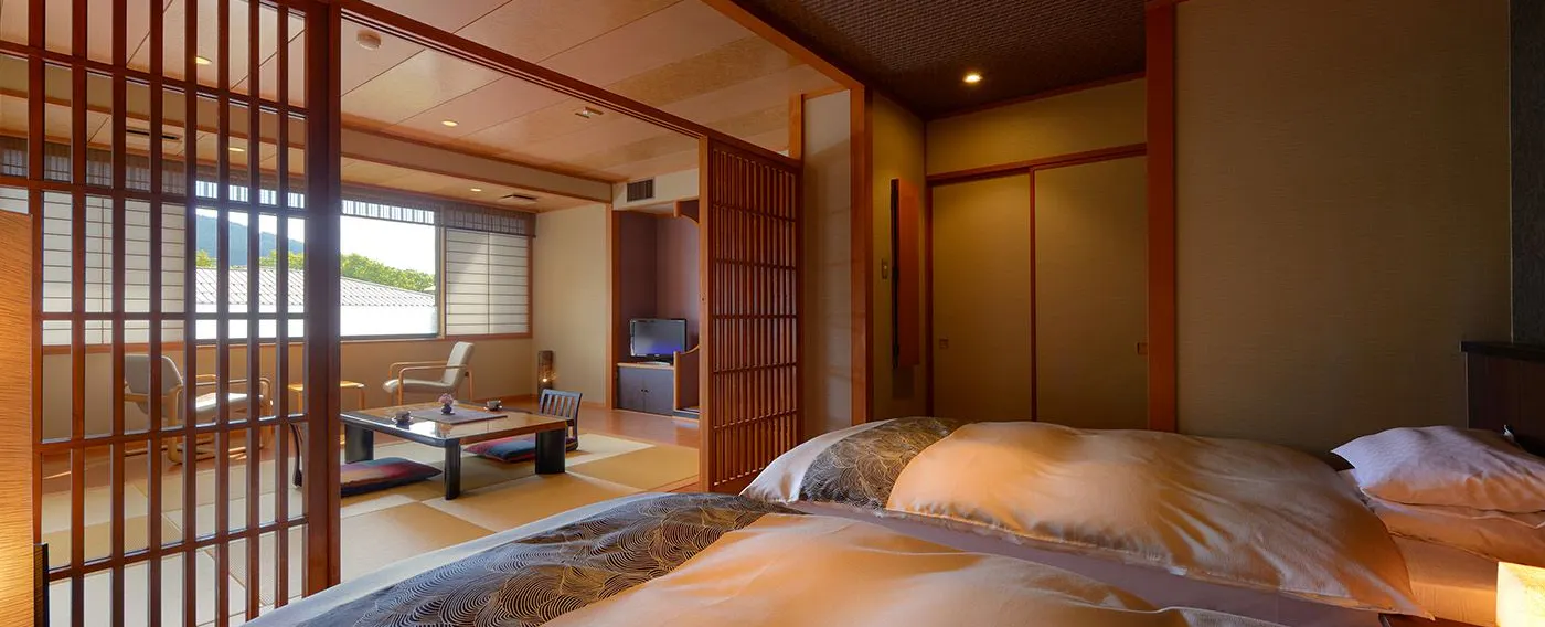 【和洋室15帖】シモンズ製マットレスでぐっすりとお休みいただけます