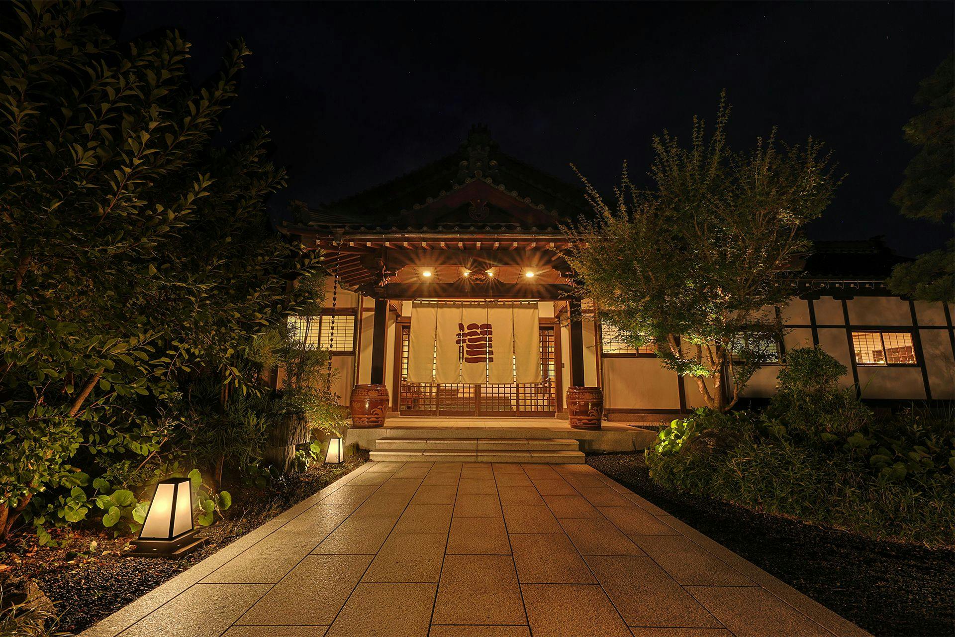 Yuhigaura Onsen ryotei Kai