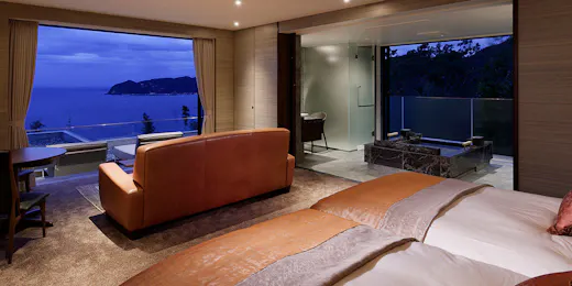 THE HIRAMATSU HOTELS & RESORTS 熱海