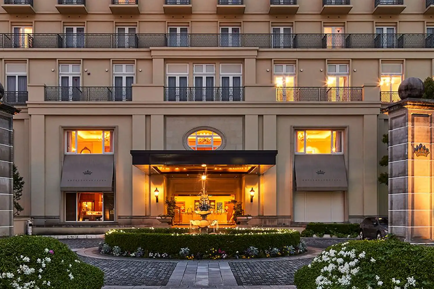 ภายนอกอาคาร