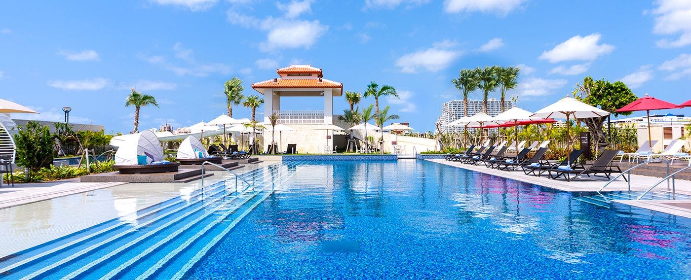 屋外プール（夏季営業）