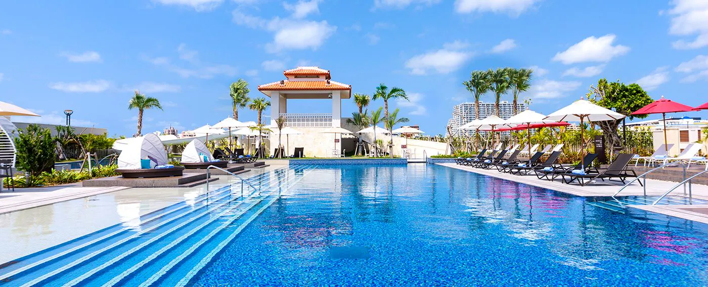 屋外プール(夏季営業)