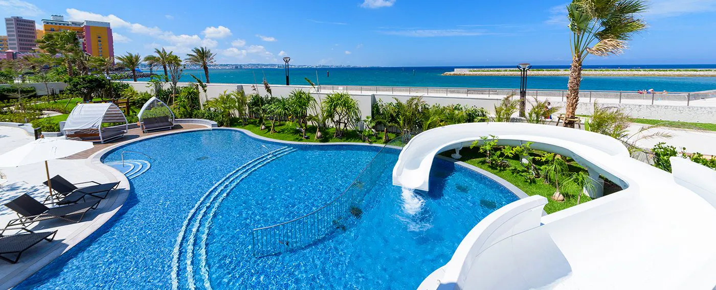 屋外プール(夏季営業)