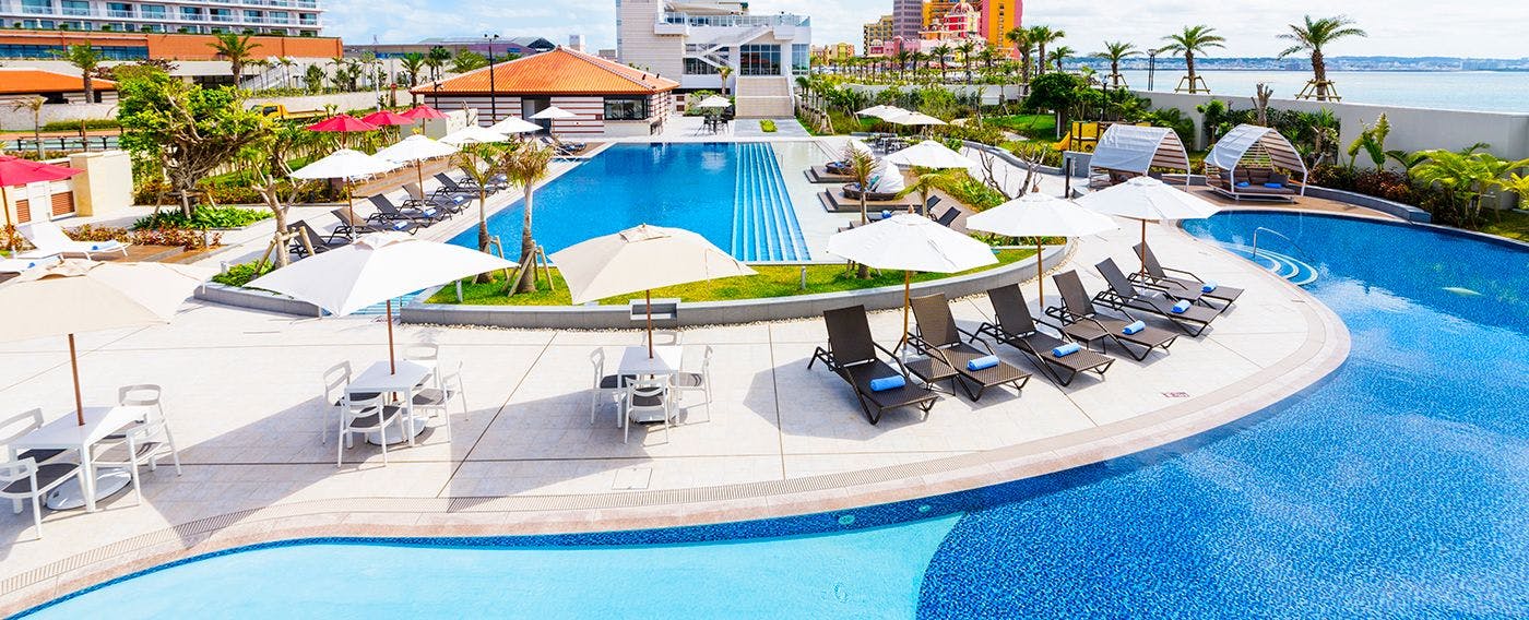 屋外プール（夏季営業）