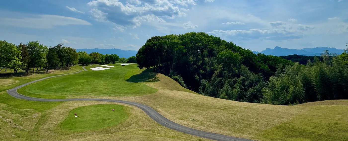 No.10ホール(378Y Par4)の大改造
