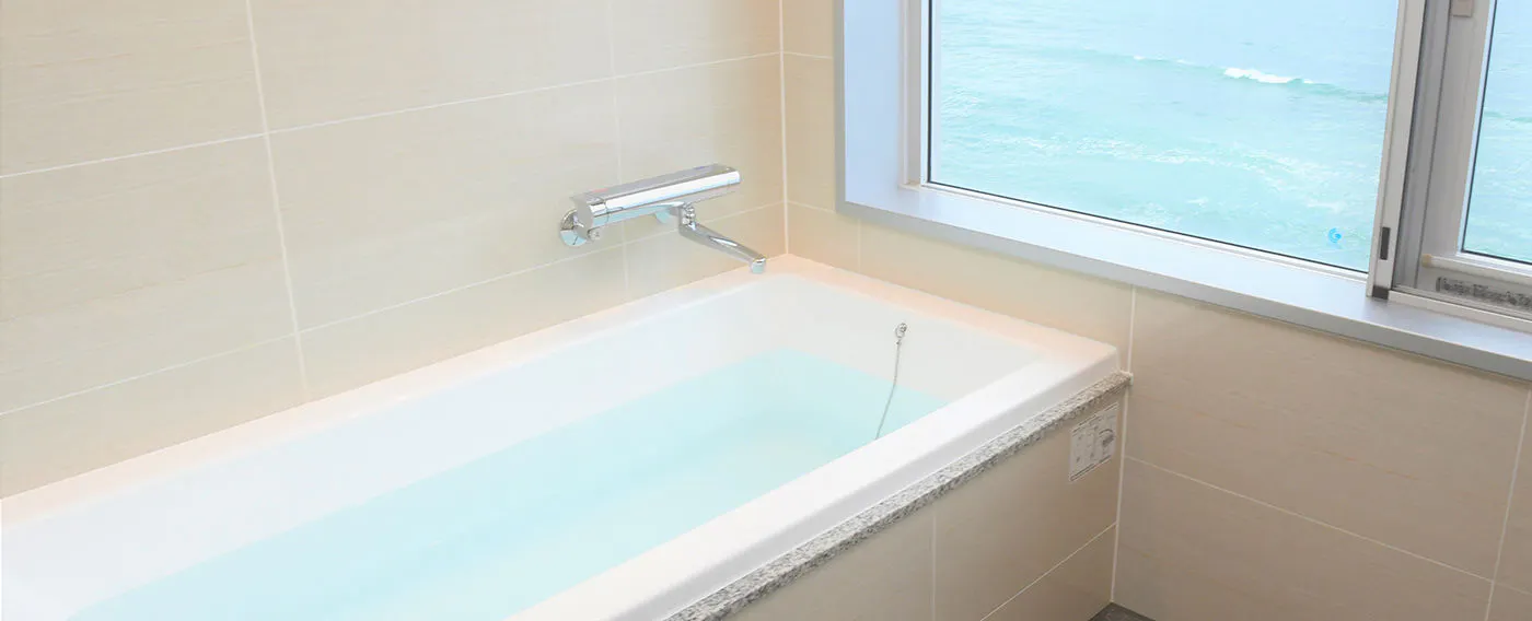 모든 객실에 전망 욕조가 있습니다.