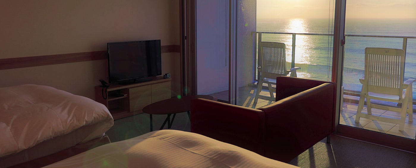 달빛에 감싸여 잠들고 아침 햇살로 깨어나는 행복.