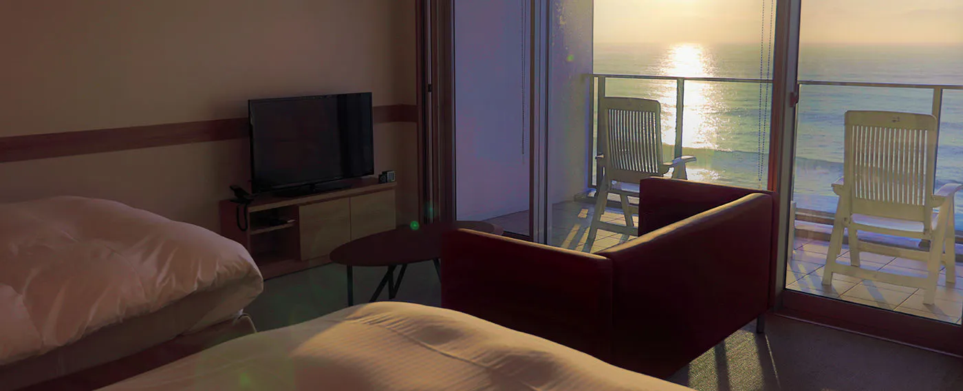 달빛에 감싸여 잠들고 아침 햇살로 깨어나는 행복.