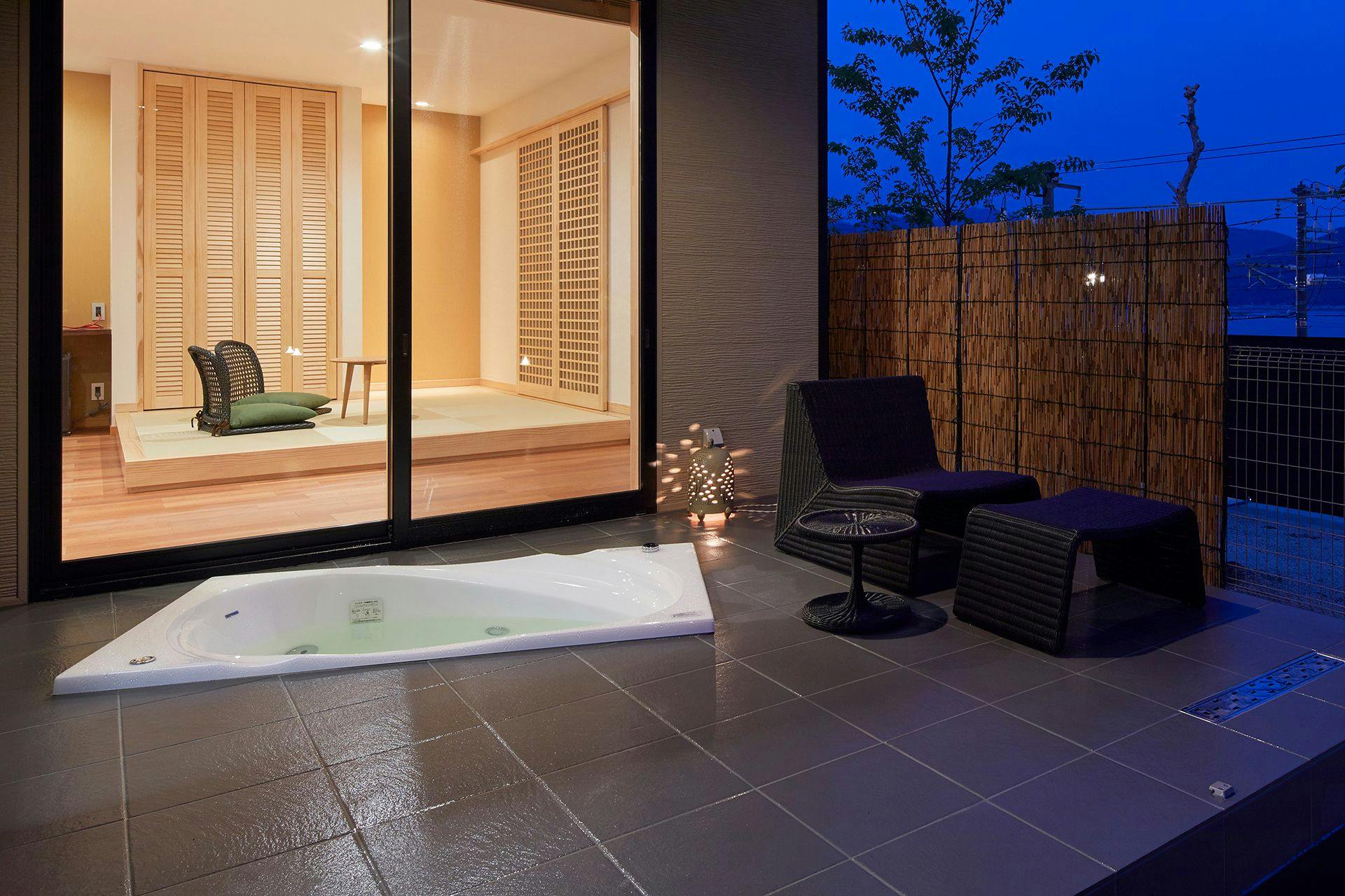 宮島　離れの宿　IBUKU