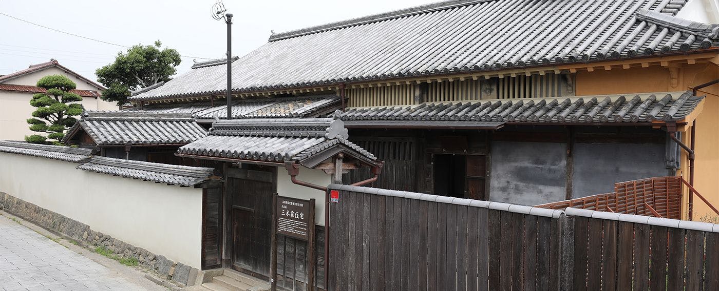 NIPPONIA　播磨福崎蔵書の館