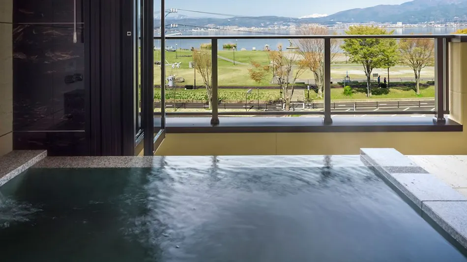 Lakeside Western-style Mansion Katakura Silk Hotel