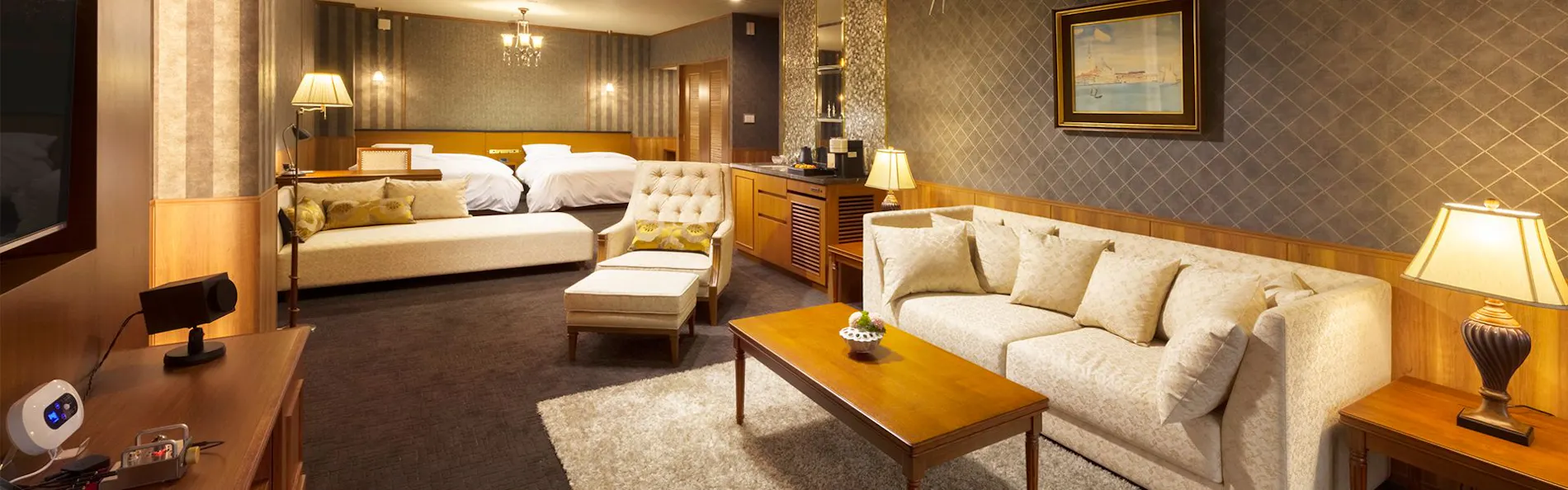 湖畔の洋館かたくらシルクホテル