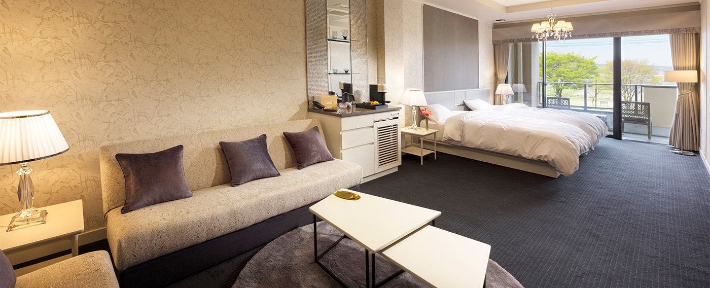 Lakeside Western-style Mansion Katakura Silk Hotel