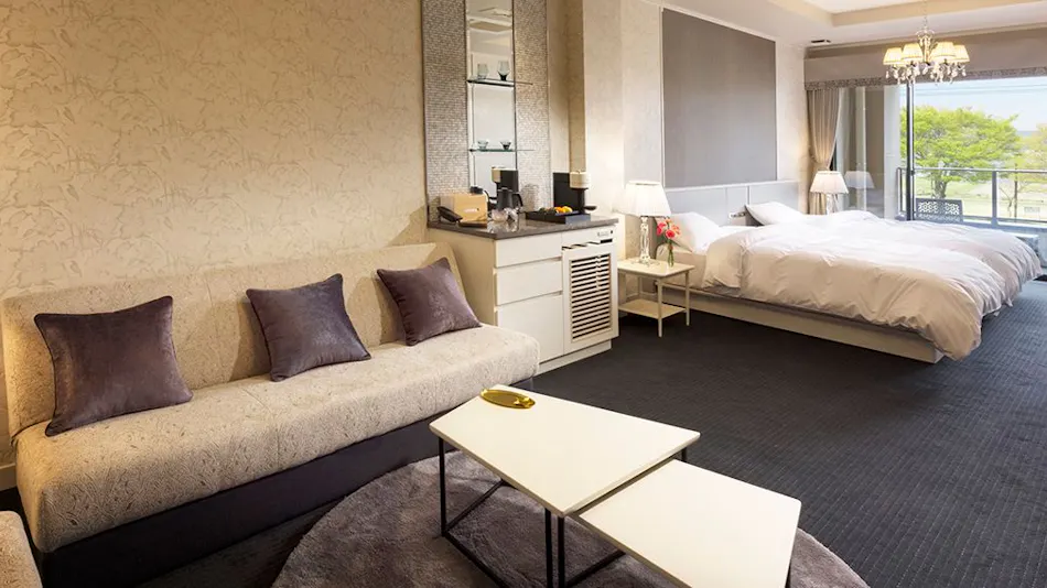 Lakeside Western-style Mansion Katakura Silk Hotel