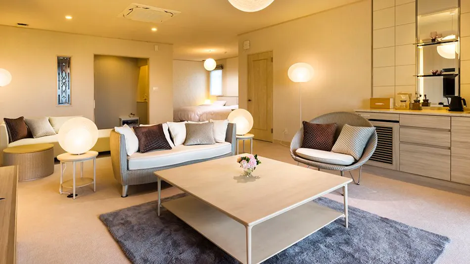 Lakeside Western-style Mansion Katakura Silk Hotel